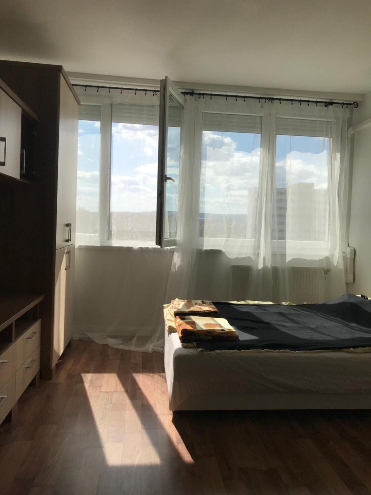 Pillango Parki Kis Lakas 15 Percre A Belvarostol Budapesta Exterior foto